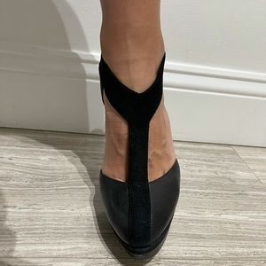 Yves Saint Laurent YSL black platform pumps 38